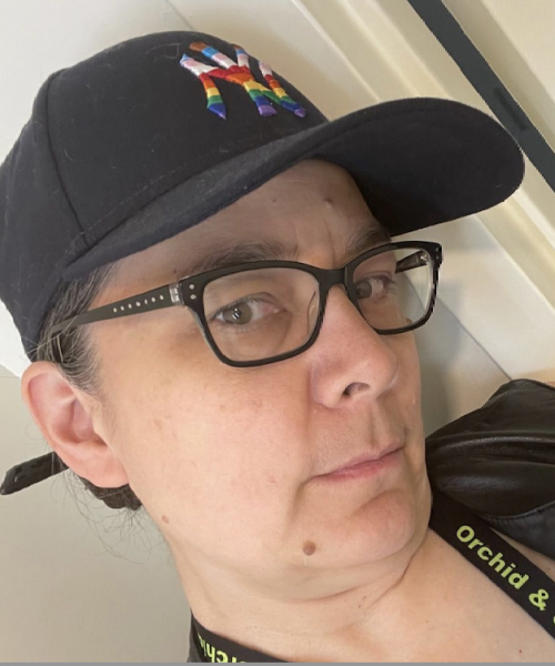 ctan rainbow NY hat smaller
